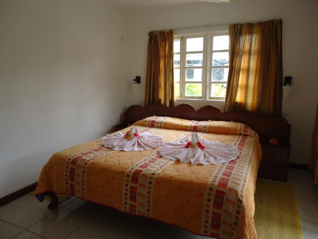 Chez Michellin Pensions Residence La Digue Room photo
